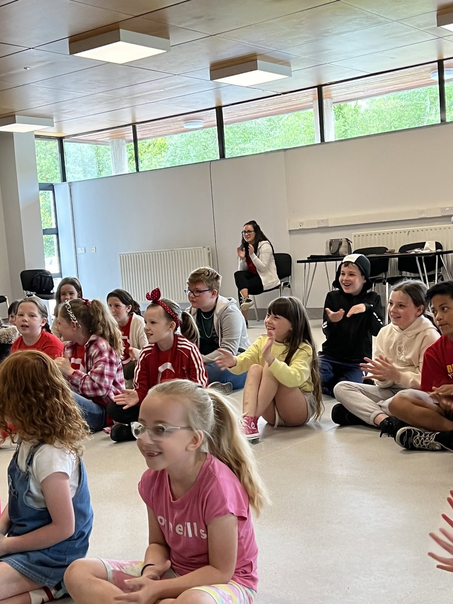 What a treat today for our young stars having our favourite magician and all round fabulous performer <a href="/magicbelfast/">Magic Belfast</a> Caolan McBride in to perform his show!! Fantastic!! <a href="/BBCCiN/">BBC Children in Need</a>