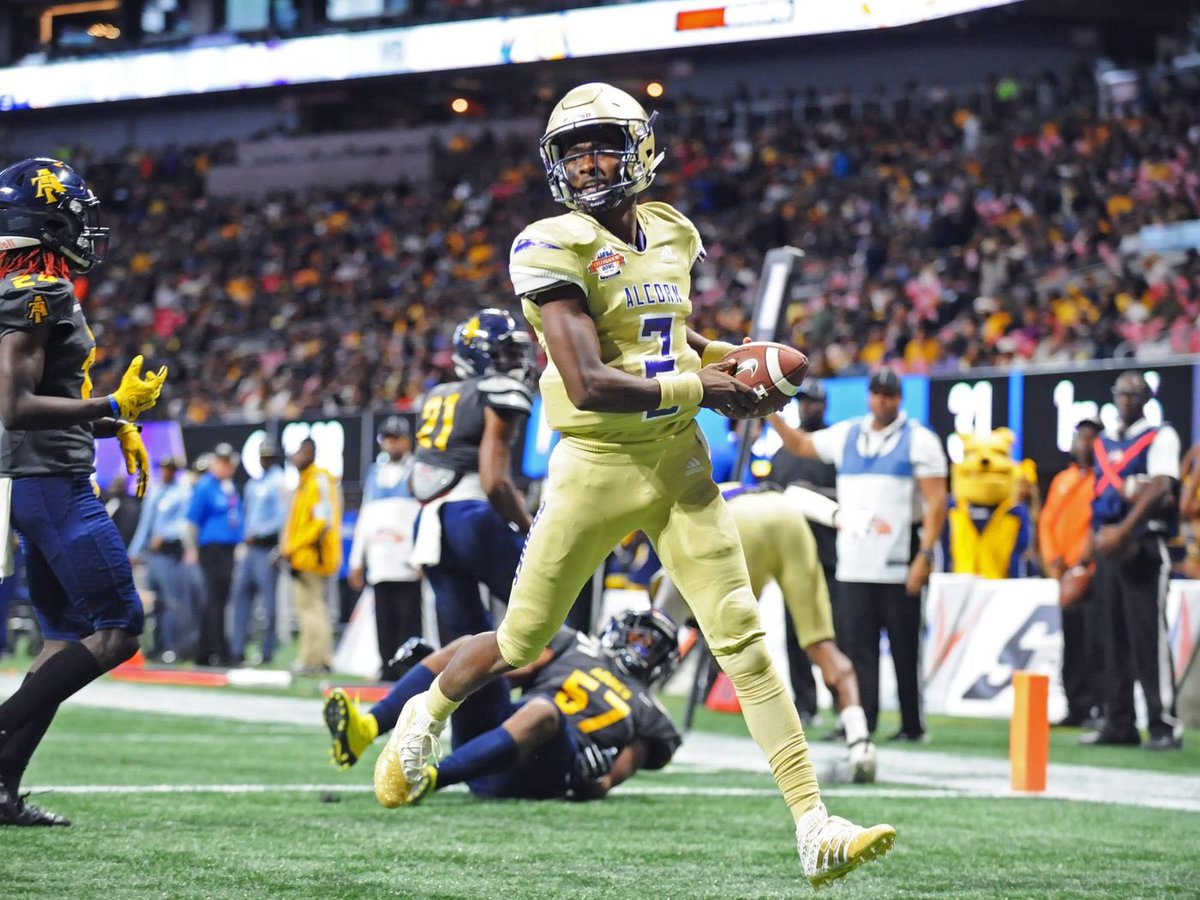 After having a good conversation with <a href="/Coach_JBradley/">Jonathan Bradley</a> I am blessed to receive an Offer from Alcorn State University💜💛 @Hornet_TD_Club <a href="/BHoward_11/">Brandon Howard</a> <a href="/Buck_James212/">Buck James</a> <a href="/ArElite100/">Arkansas Elite 100</a> <a href="/EarlGill10/">Earl Gill</a>