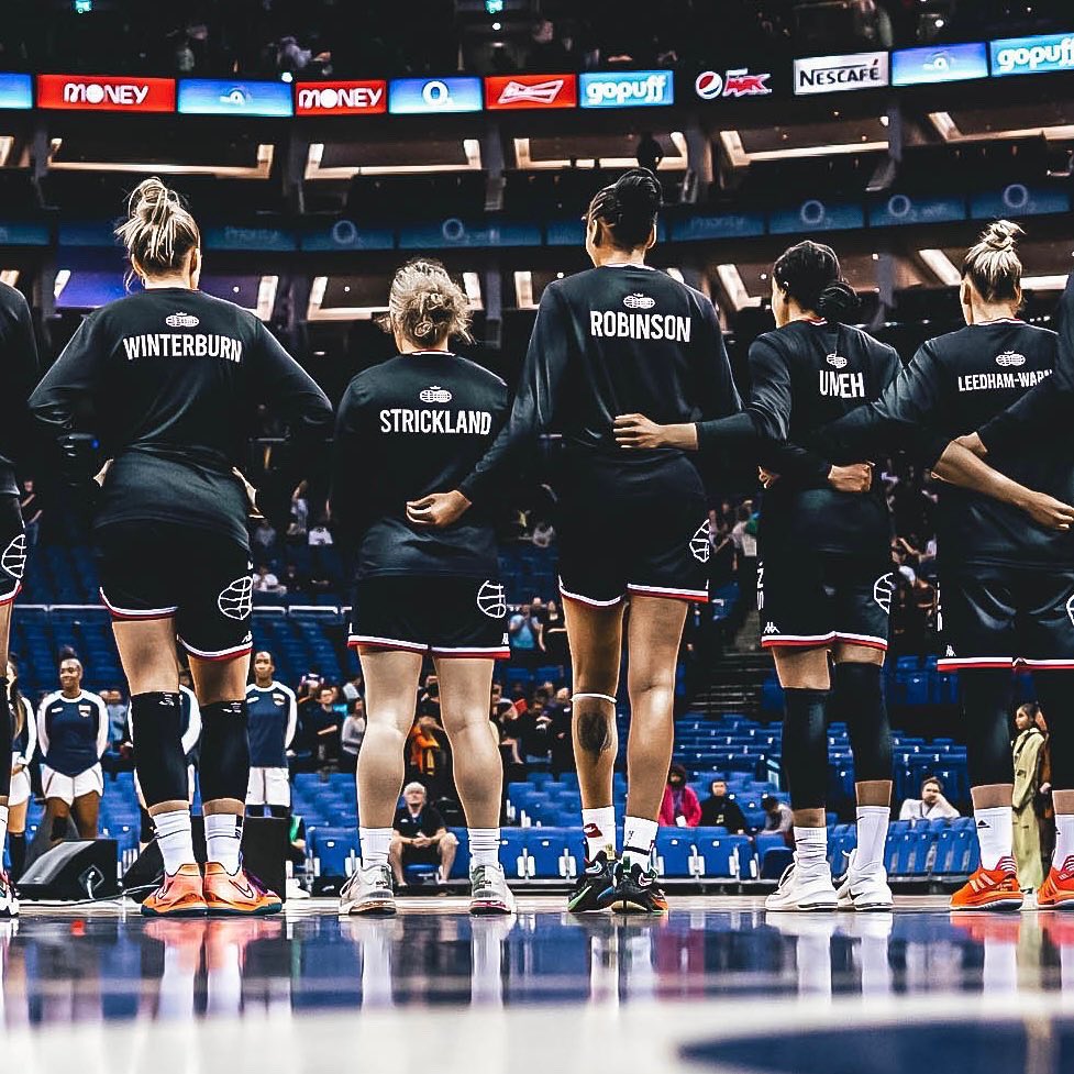 Oaklandsball's tweet photo. Oaklands Alumni taking home trophies from last weekendโs @WBBLofficial and @BBLofficial finals!
Congratulations to Evan, Paige and Grace!! ๐
#AlumniTracker #Wolfpack #BritishBasketball https://t.co/P5vh7ty1DN