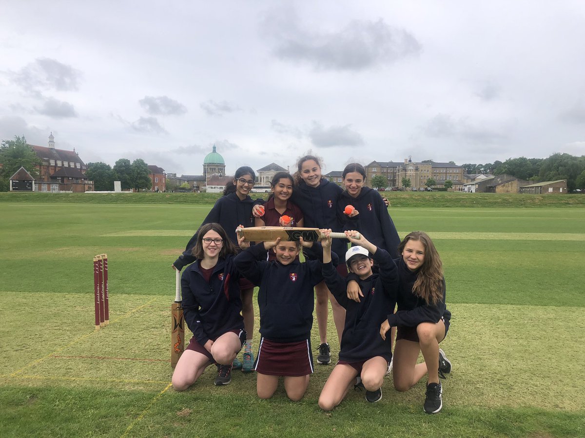 HighgateSpEx's tweet photo. Our U12 & U13 girls cricket teams@travelled away to Haileybury today. One win, one loss and lots of Cricket! We always loved visiting 👏#HighgateCricket 🏏☀️ https://t.co/GYoC4zngB7