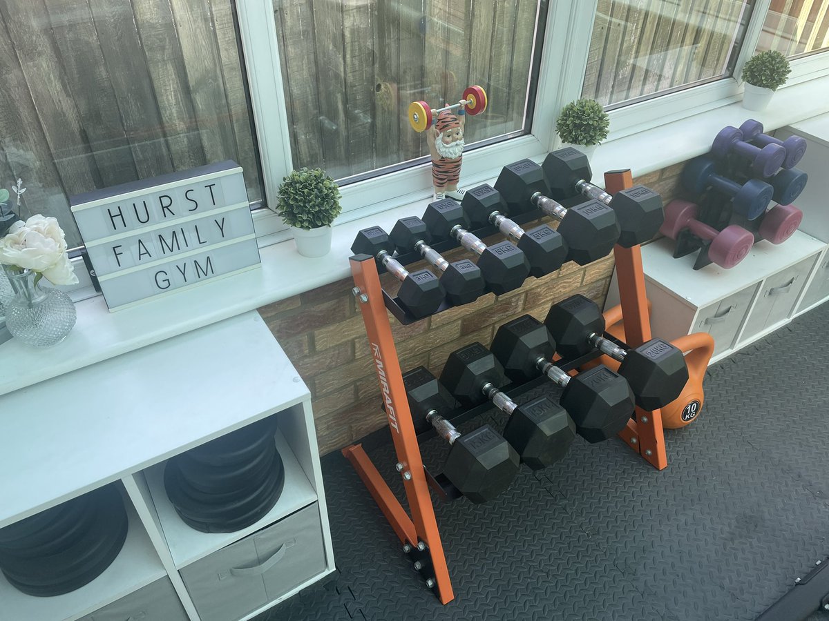 PaulHurst2020's tweet photo. Gnome Gains! 😂💪🏻🏋🏼 https://t.co/WwypEJBuUO