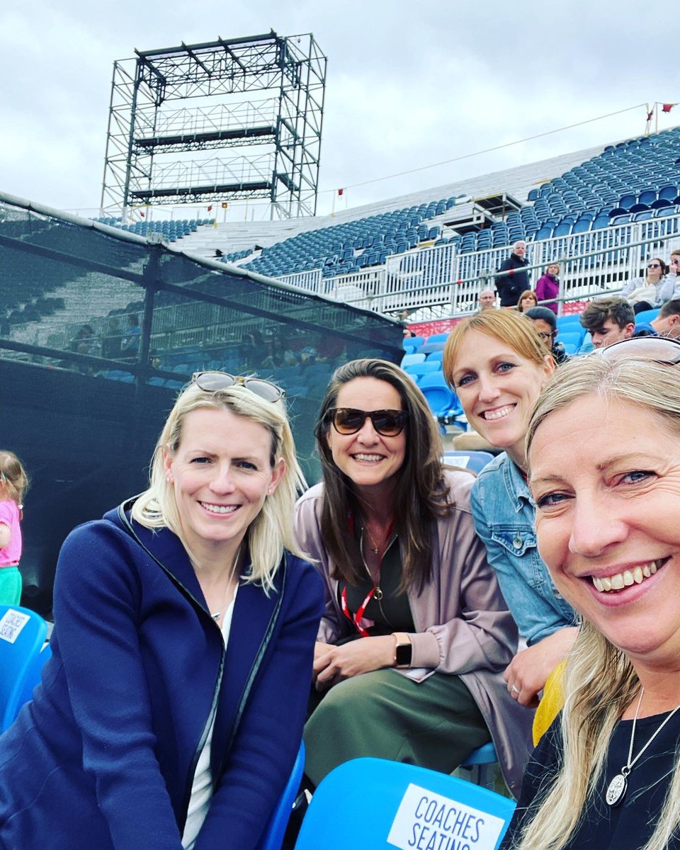 Great to be back in an actual stadium watching world class athletics <a href="/Diamond_League/">Wanda Diamond League</a> Alexander stadium never looked so good 🤩. A fitting tribute for <a href="/RobbieGrabarz/">Robbie Grabarz</a> 2012 silver medal upgrade too 🙌🏻