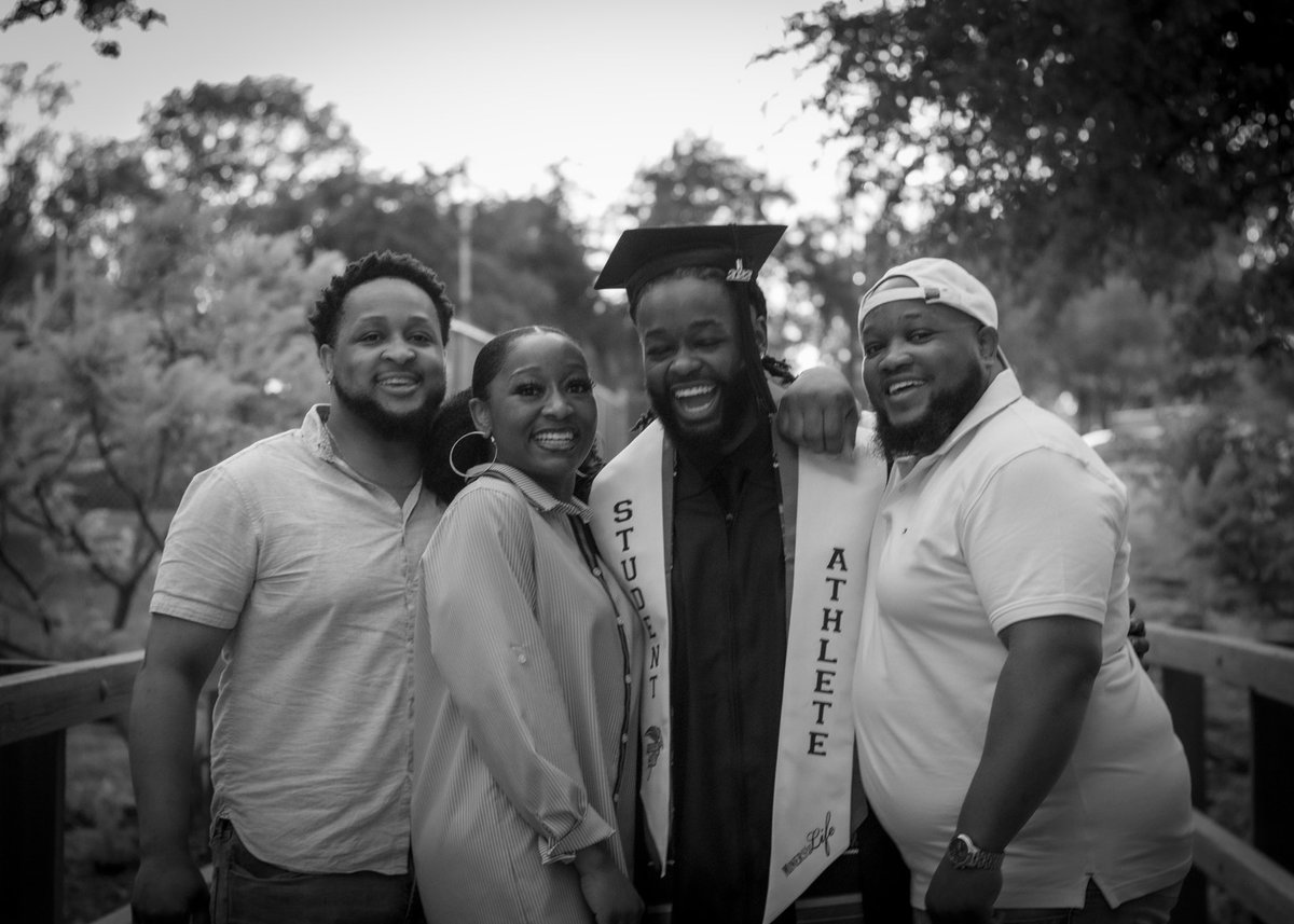 Tay21White's tweet photo. March 13th, 2022

BS in Business and Management Systems 🤝🏾🎓 https://t.co/TrltNVBJxJ
