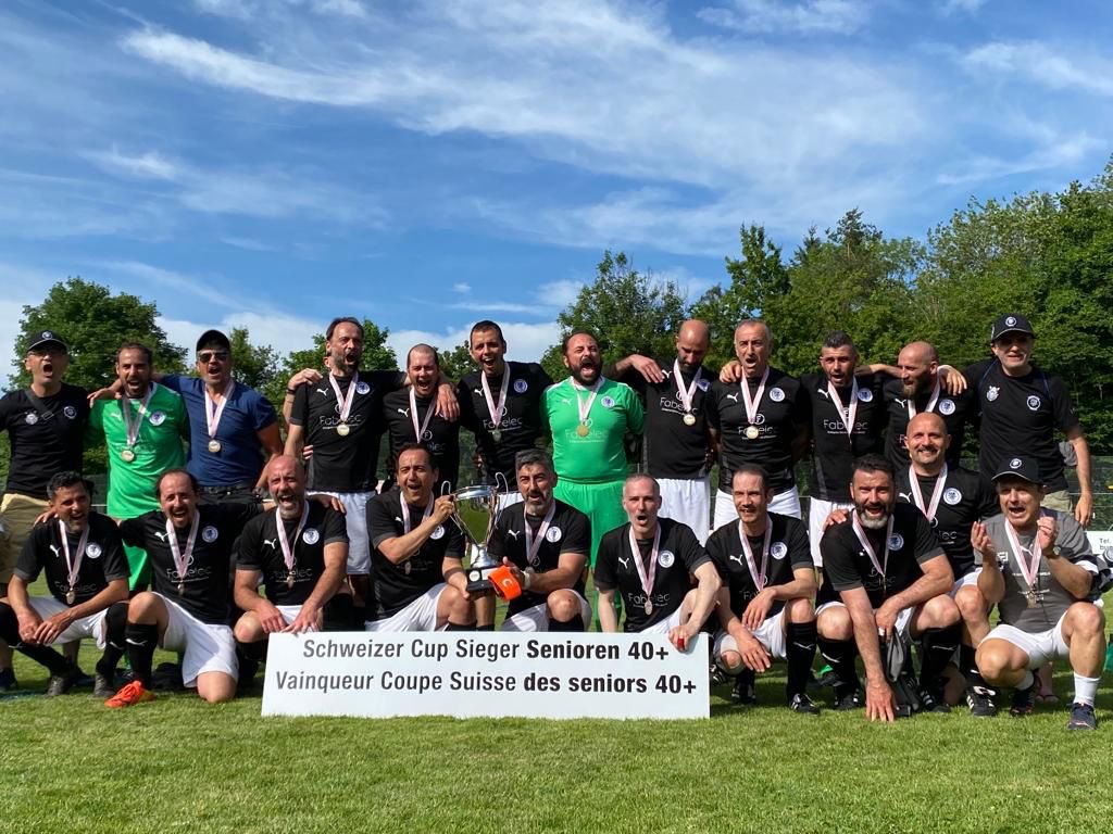 Oups, we did it again 🏆
#fcchoulex #coupedesuisse #veterans40+