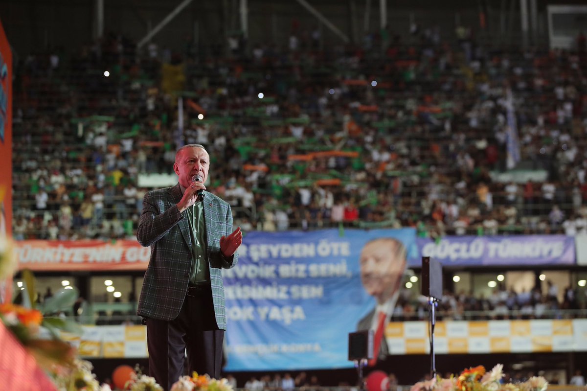 tcbestepe's tweet photo. “Tüm hayallerimizi gençlerimizle birlikte kuruyoruz, tüm hedeflerimizi gençlerimizle birlikte belirliyoruz” https://t.co/FJmwXacyum https://t.co/lsfAk50CD2