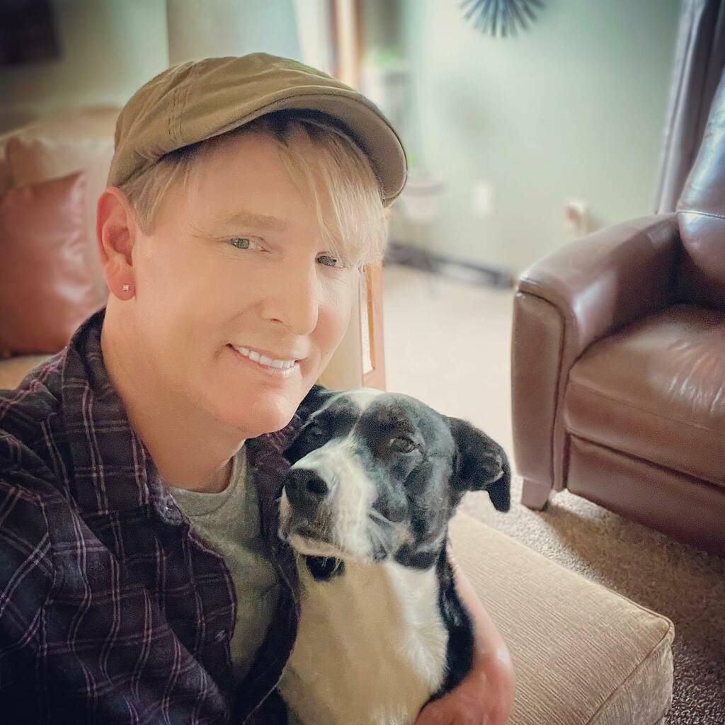 djogrolyo's tweet photo. Me and my little man. #PupPic #DogsOfInstagram #DogsOfMadison #MuttPup #MuttsOfInstagram #ShelterDogsOfInstagram #AdoptDontShop #DaneCountyHumaneSociety @dchsgiveshelter #MyLittleMan #UnconditionalLove #SnuggleMonster #MyVeryBestFriend #BentleyBoo #MyDo… https://t.co/MAmS4B6Dyn https://t.co/QtmRXkUYZj