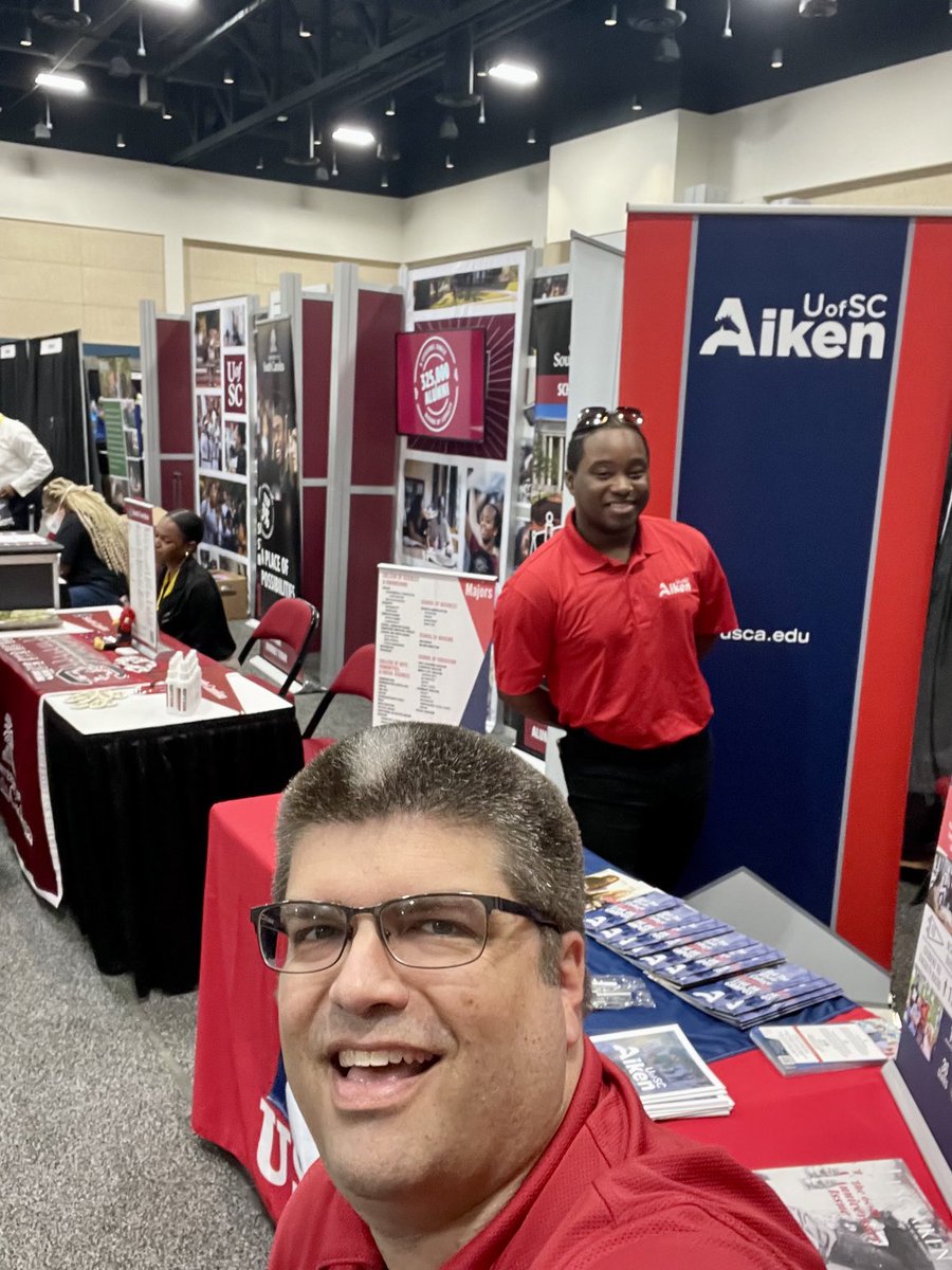 ChooseAiken's tweet photo. Repping #USCAiken at today’s Columbia Black Expo. #ChooseAiken #collegelife https://t.co/7vXKOAqscH