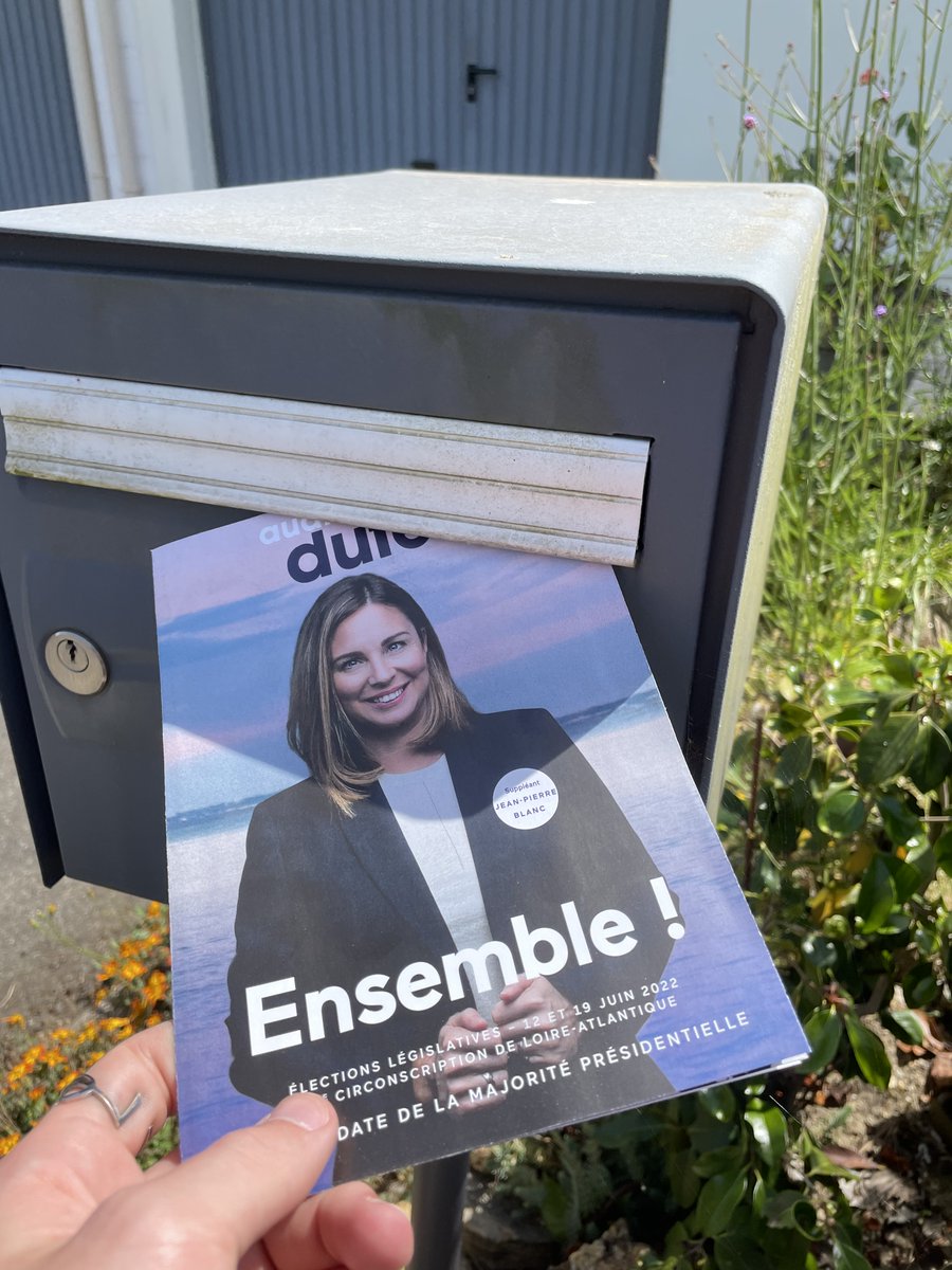 MaximeTbd's tweet photo. Porte-à-porte à L'Immaculée Saint-Nazaire cet après-midi ☀️ Un bilan solide et un projet concret pour les 5 années à venir : c'est avec conviction et sincérité que je soutiens à 100% @audreydufeu pour les #legislatives2022 sur la #circo4408 ! https://t.co/mGQHUCUixZ