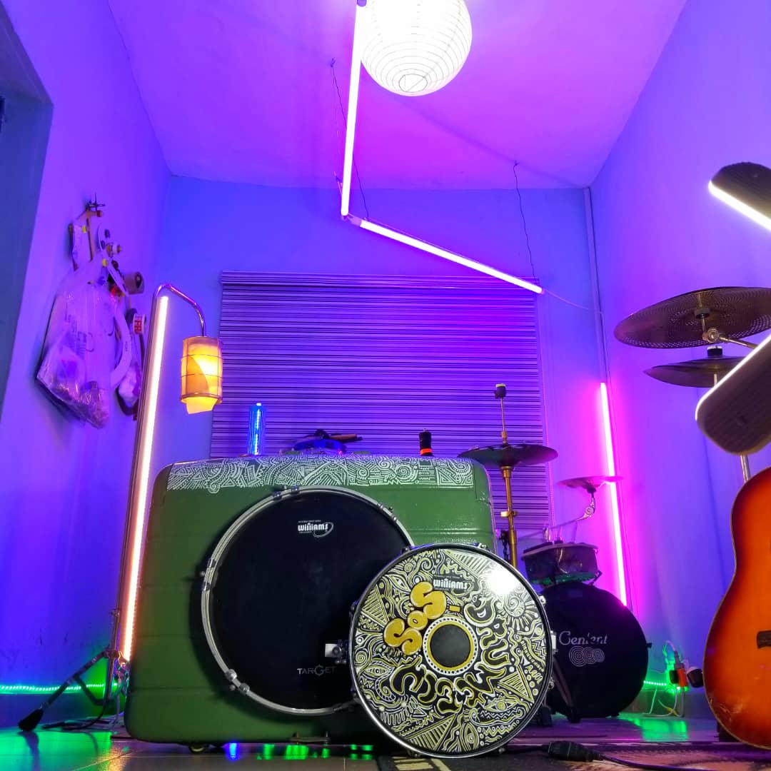 balivelli's tweet photo. Even the smallest of jobs well done will take you one step closer towards the success that you have always dreamed about.
#sosdrumtechs #drumdesign #drumset #drum #drummer #drumdesigns #drumpainting #laolu #doodleartist #linesart #doodle #doodlelovers https://t.co/MH5hYxbBNF