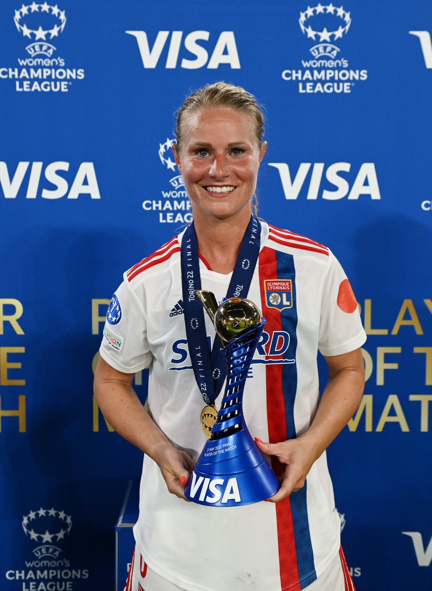 AMANDINΣ HΣNRY tweet media