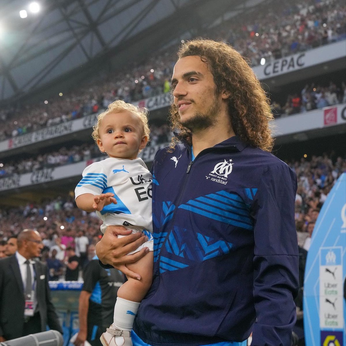 MatteoGuendouzi's tweet photo. 👂🏻🏆👂🏻 https://t.co/k1YmczKgRn