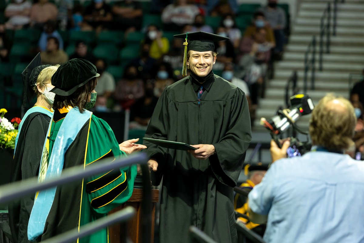 washtenawcc's tweet photo. WHAT❗ A ❗ DAY❗

Congratulations to every #WCCGrad in the Class of 2022! Here's a sneak preview many, many more photos to come in the days ahead!

Want to relive the ceremony? Watch a replay of the live stream at https://t.co/ihT4PVjFMr. https://t.co/CxF39E3yxq