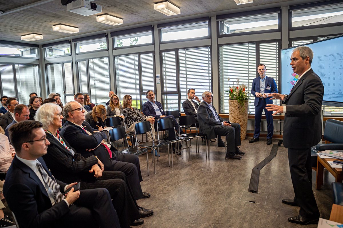 Presenting our new <a href="/eliteqx/">Elite Quality Index</a> Report at the <a href="/SG__Symposium/">St. Gallen Symposium</a>.