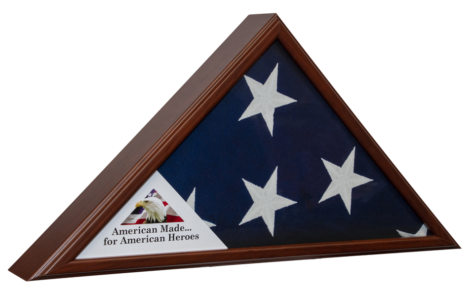 GrandNewFlag's tweet photo. The Liberty flag case is constructed of manufactured wood molding with our beautiful Cherry vinyl veneer finish.
.
.
.
#grandnewflag #case #liberty #flag https://t.co/fP541eFlaY