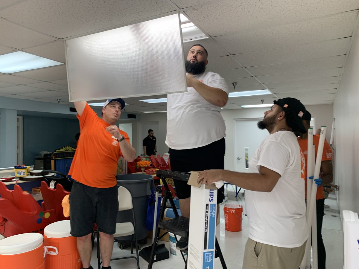 VegaMapvega's tweet photo. Great day giving back!  It’s what we do!! ⁦@BrianGamberini⁩ ⁦@SantiBernardez⁩ https://t.co/TlYFHkVWGt