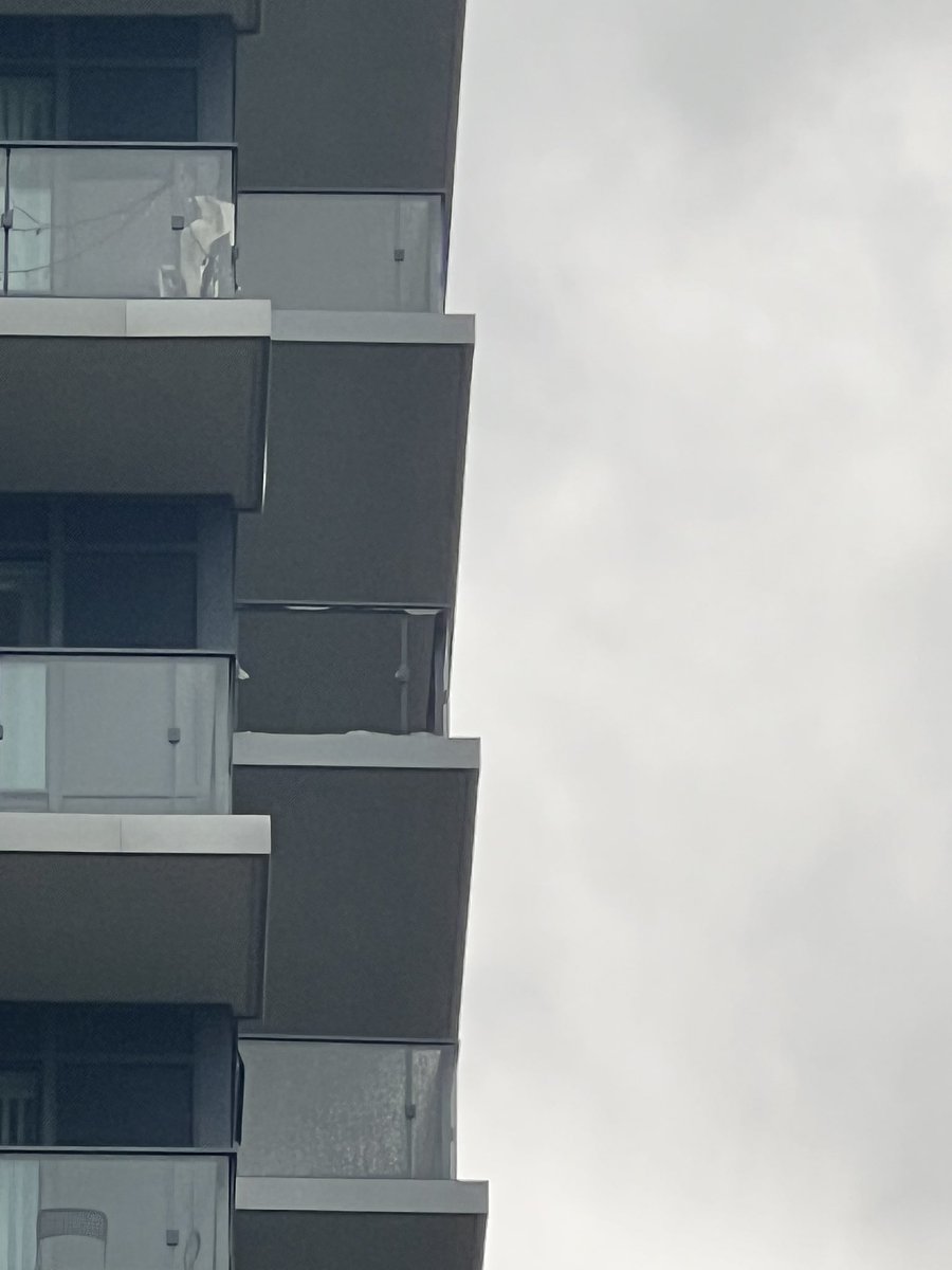 kylie_leblanc1's tweet photo. Some damage photos from our building in Humber bay. A balcony from across the way blew out and hit our building, shattering windows. #ONStorm #toronto #damage #debris #smashedwindows 
@weathernetwork 
@50ShadesofVan 
@Patricia_J https://t.co/jlKvRij97Q