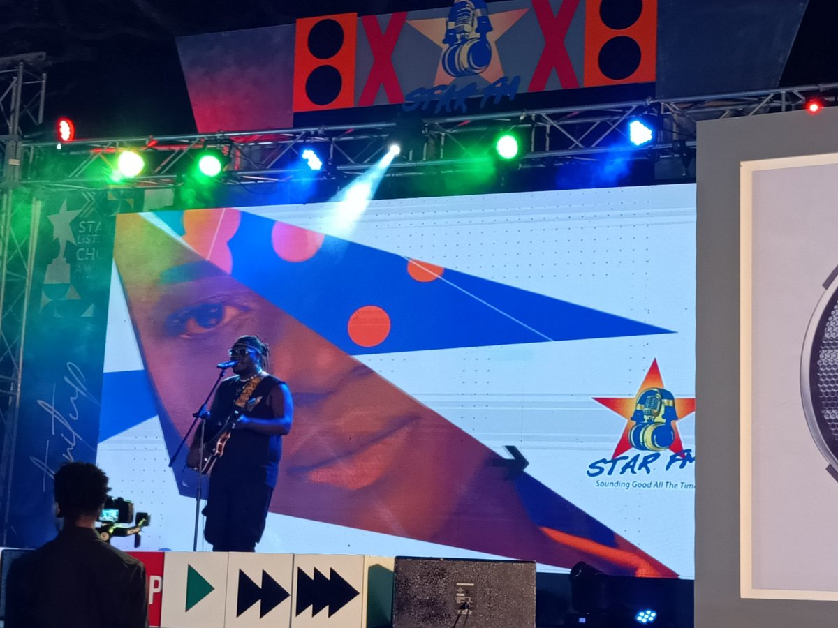 panathevoice's tweet photo. My boy @SylentNqo killing it on the @StarfmZimbabwe Listeners Choice Awards Stage!
#tenitup #extremeradio
@kvgroyalty @nikkiinthestars @Iam_H1 @SteveVickers5 https://t.co/v9rpHDQbep