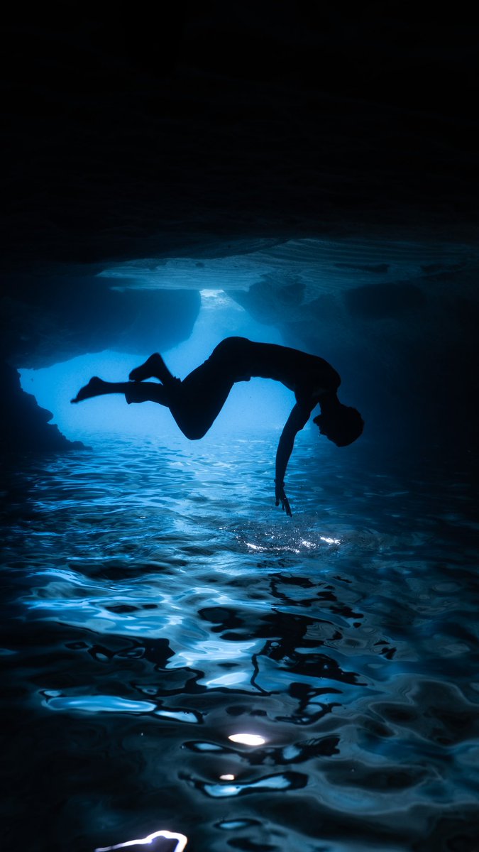 I had an idea to shoot with White sheets underwater - here’s how the photos turned out