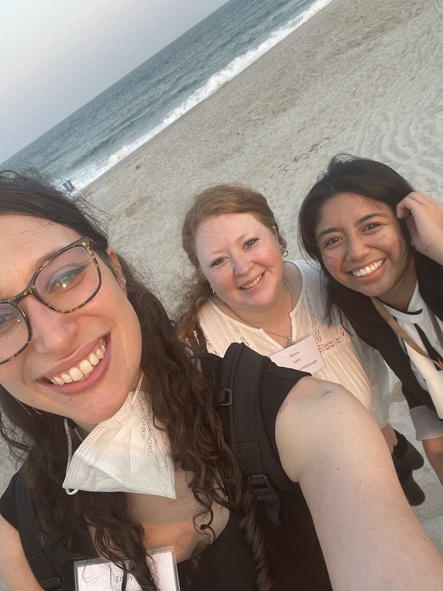Learned so much from a group of amazing aphasiologists at @CAC2022, and had awesome conversations with everyone. Shout out to my mentor <a href="/michaelwdickey/">michaelwalshdickey</a> for serving as program chair like a champ!