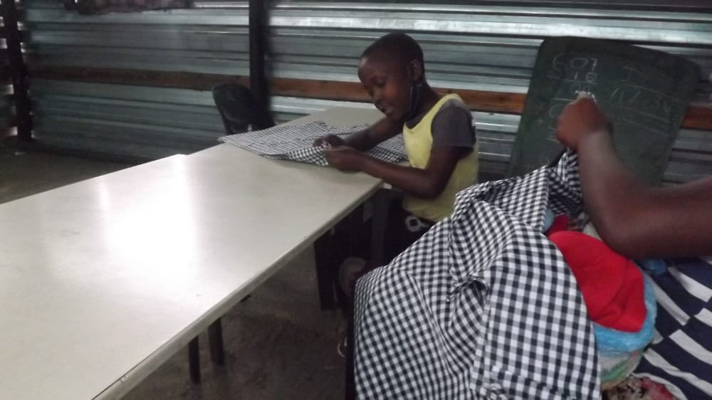 siwebh's tweet photo. A little break from the books and learned a new skill 😊
Boys and girls alike enjoyed the experience. 
#ReachingForTheStarsThroughLearning https://t.co/DrXPupXrB7