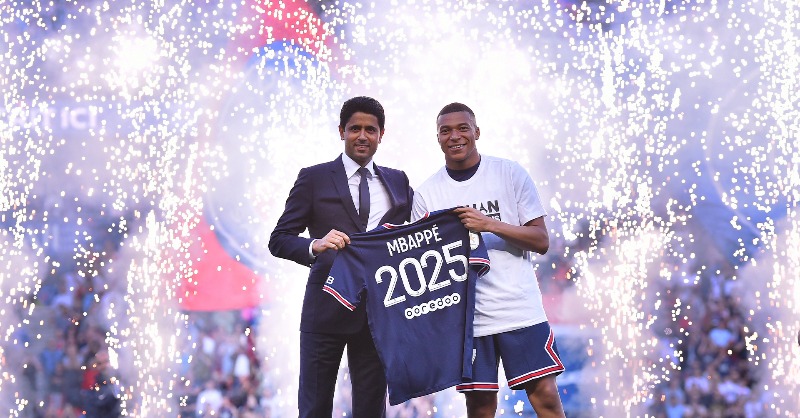 PSG_inside's tweet photo. Kylian Mbappé prolonge son contrat jusqu'en 2025

🔴🔵 #KylianCestParis