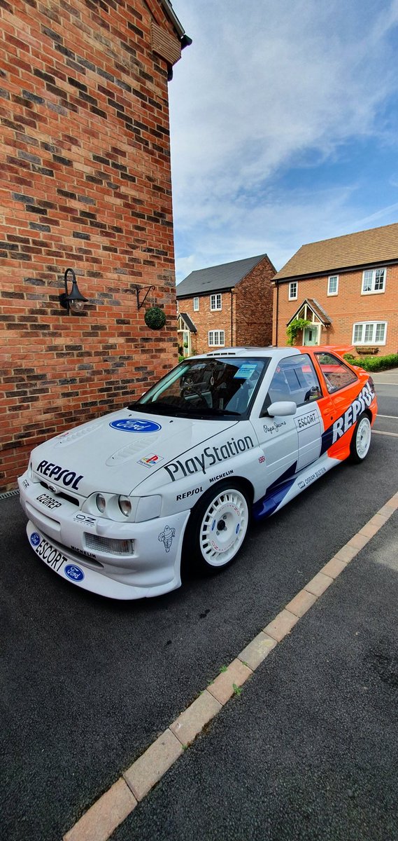 RST220's tweet photo. Almost enjoy show prep more than the show itself... @Beaulieu_Hants #simplyford #cosworth @rsownersclub @TGE_LDNM @PaulONeill29 https://t.co/Udfis5JRYP