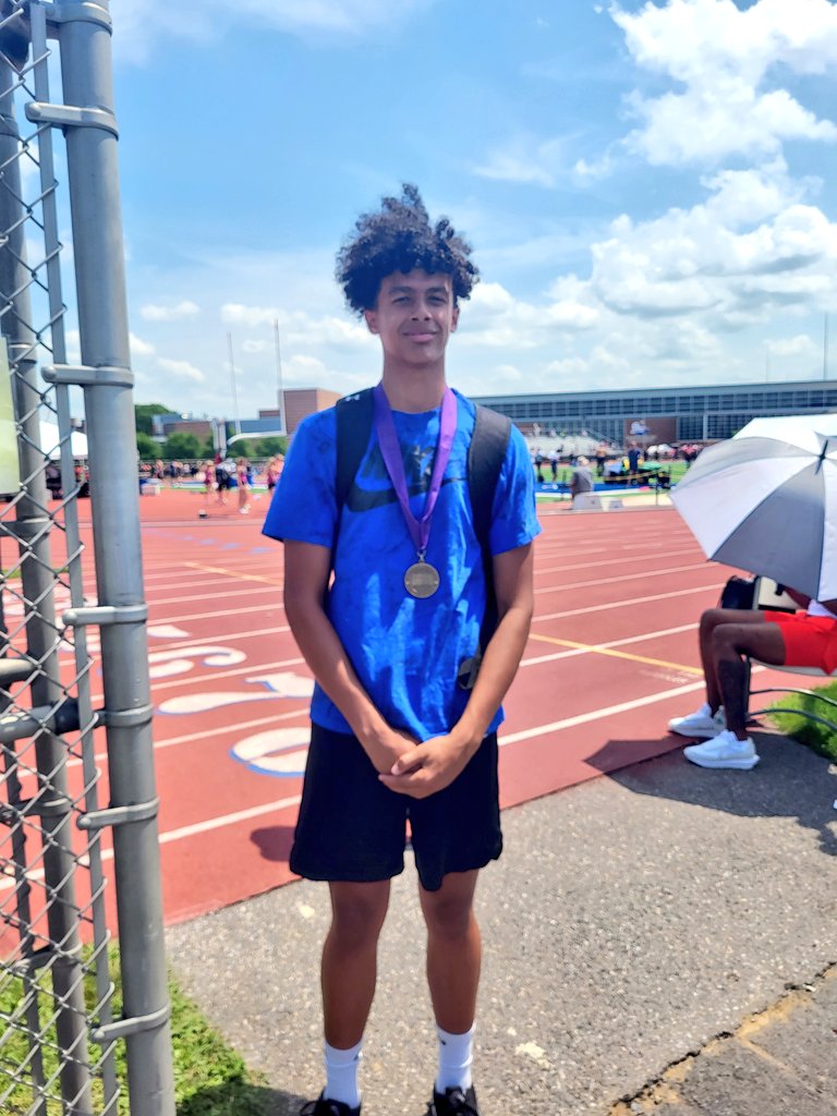 kdcrosscountry's tweet photo. Our District medalist in the high jump, Dom placed 8th with a jump of 6'2", tying the school record! Puts KD on the board. https://t.co/mWSIlEvvUK