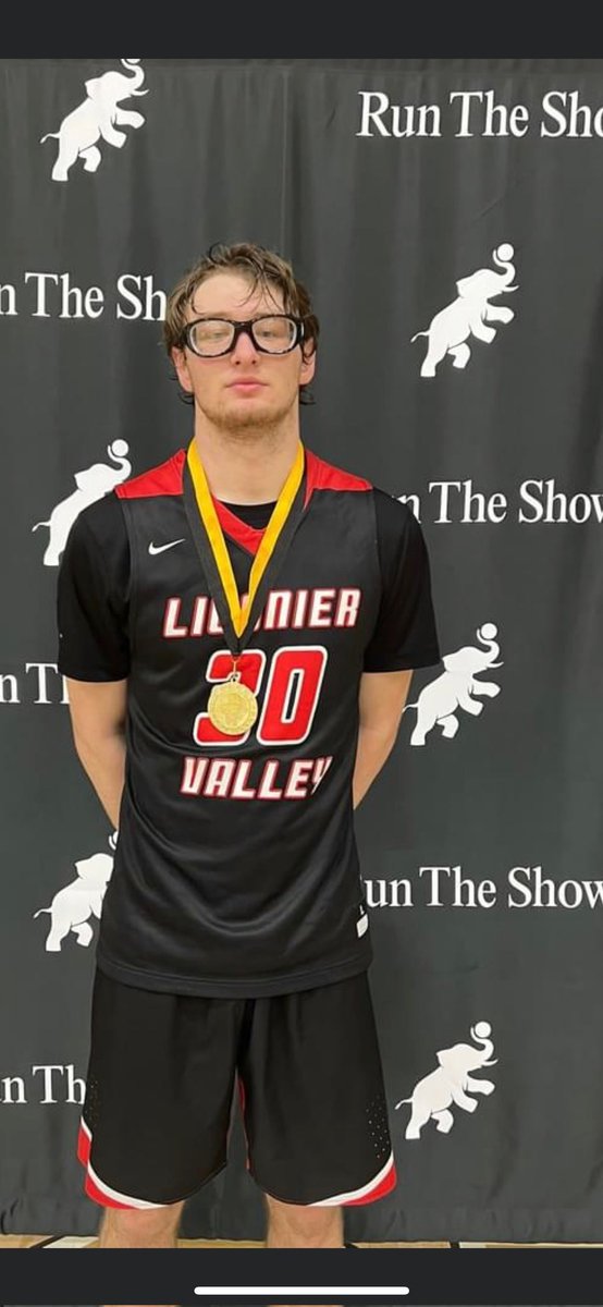 Congratulations to Matthew Marinchak (Storm c/o 2022) on being selected Roundball Classic MVP.