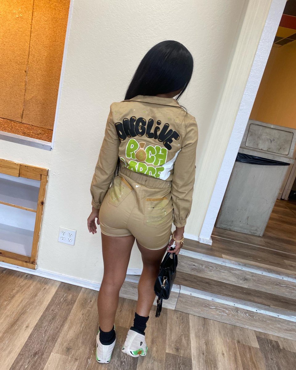 johniqueblocked's tweet photo. Pull up to yo city looking every bit of pretty🤞🏽💔
#LongLiveRichLarge #HeartIt https://t.co/3MpdQEhUZi