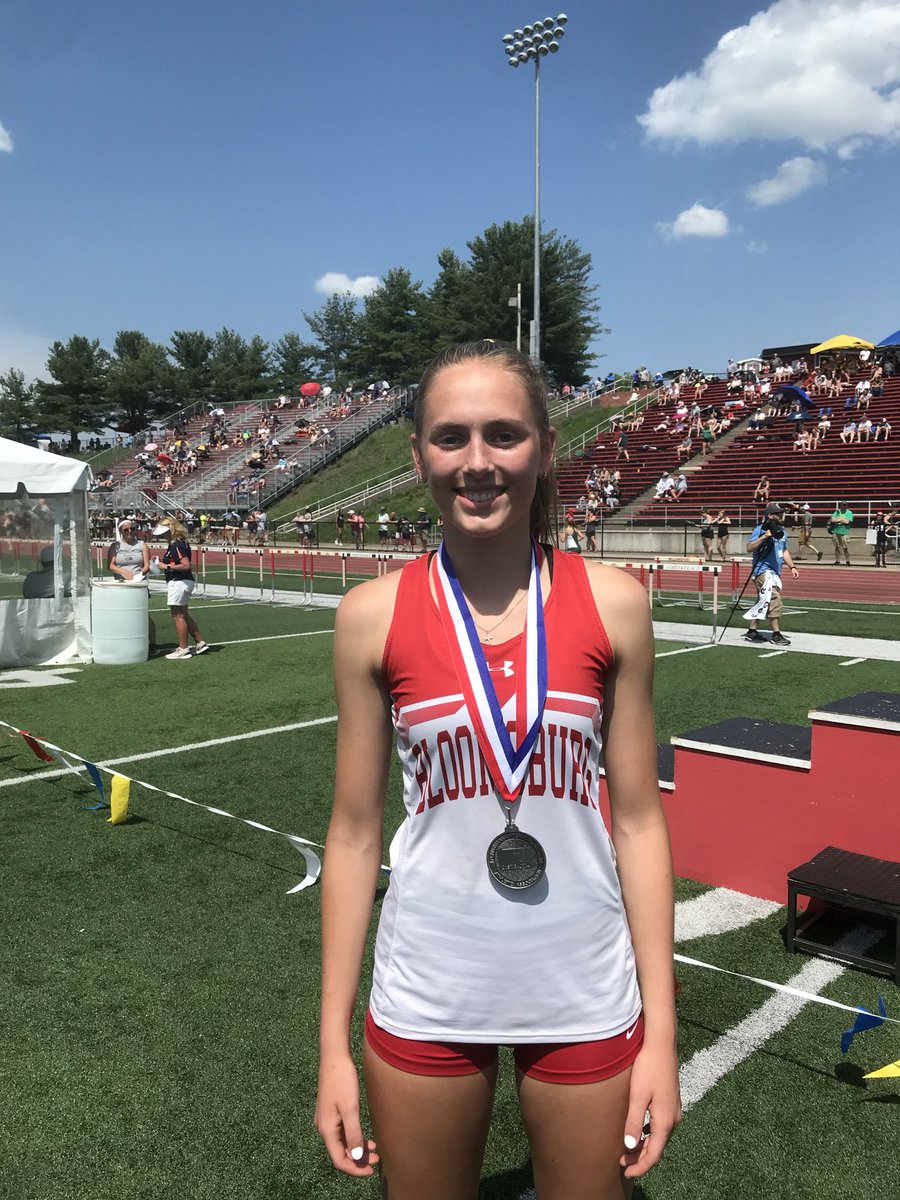 BloomAthletics's tweet photo. 🥈 Bryn Zentner places 2nd in the 300H and qualifies for the State tourney!!! 💪  #district4championships #statequalifer https://t.co/D3CTaFluRP