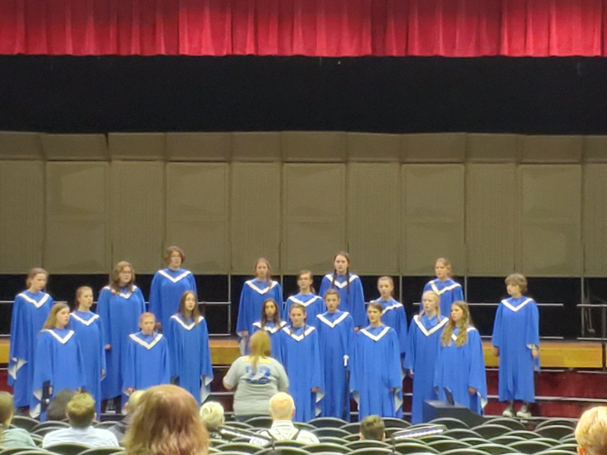 Wrapping it up with the <a href="/SMSJags/">Seckman Middle School</a> Concert Choir Treble. Thanks to Winnetonka High School for hosting!