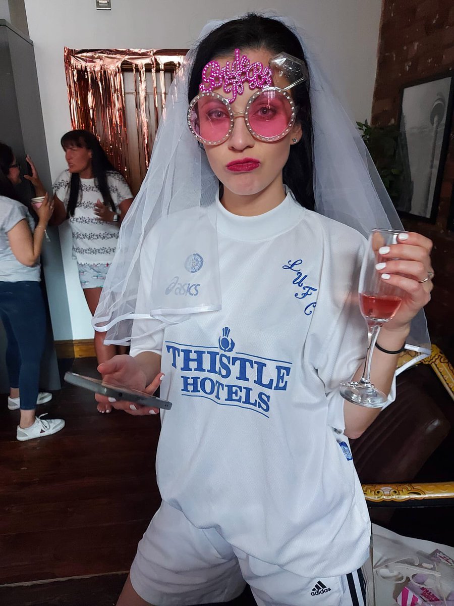 fionaberry4's tweet photo. Hen weekend #Liverpool #dontmindthelipstick https://t.co/EUWkQLH0Mr