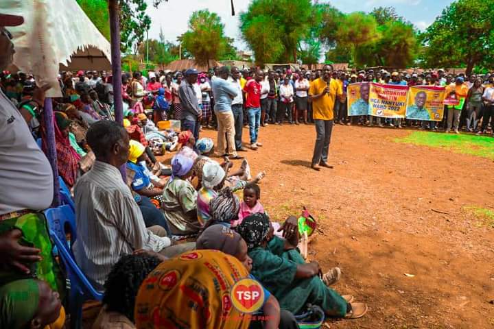 TheServiceParty's tweet photo. All smiles when TSP hits the ground.
PL drums up support for his Laikipia East parliamentary bid
Asanti Sana Likii, we appreciate the love.
Chama ni TSP, Fom ni Kujiamini. #Twajiamini #TheServiceParty https://t.co/TgSM57ewq2