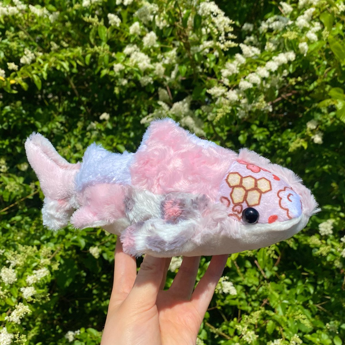 lilaclillieshop's tweet image. There’s only a couple of the big baby patchwork sharks left 🌼🍄

Every plush is made with scraps of fabric we’ve used in other projects to recycle &amp;amp; reduce waste. The patchwork fabric is also handsewn so every design is unique &amp;amp; no two are the same 💗

lilaclillieshop.myshopify.com