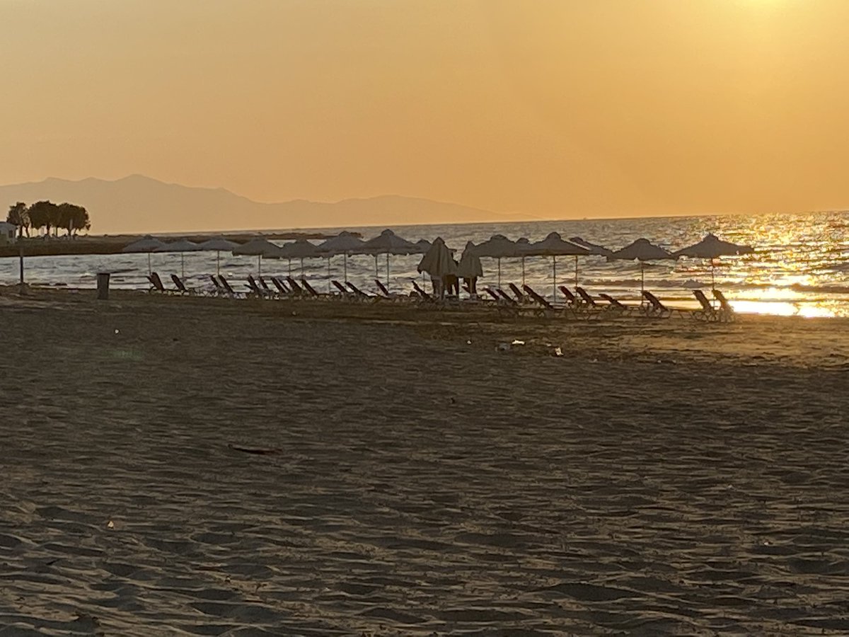 CatejewellCate's tweet photo. This 🥰 #crete #travel #holidays #holidaymemories #travelbug #seetheworld #cretan #withtheboy #sunsets #beach #beachlife #Traveller #nature #traveladdict #traveltheworld #cretelife https://t.co/vL5vpX1KOB