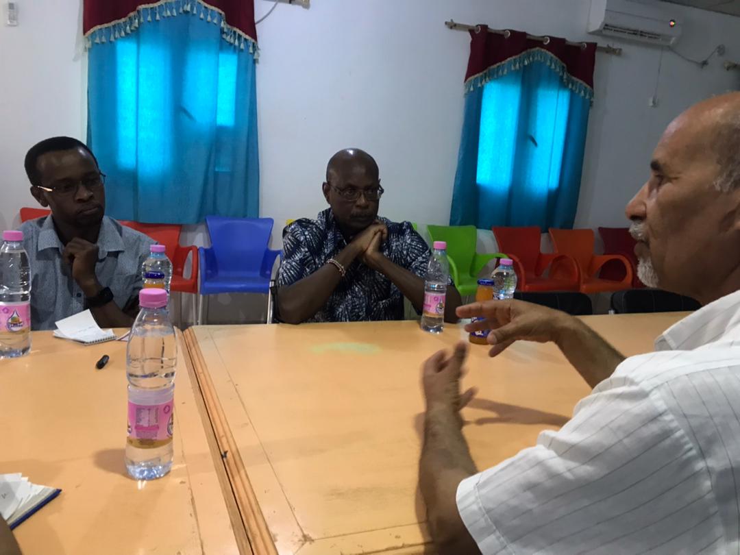 The President of <a href="/MLRSaharaui/">MEDIA LUNA ROJA #SAHARAUI 🇪🇭</a>  <a href="/BuhubeiniYahya/">Buhubeini Yahya</a> received the Ambassador of the of Kenya in the Sahrawi Arab Democratic Republic.