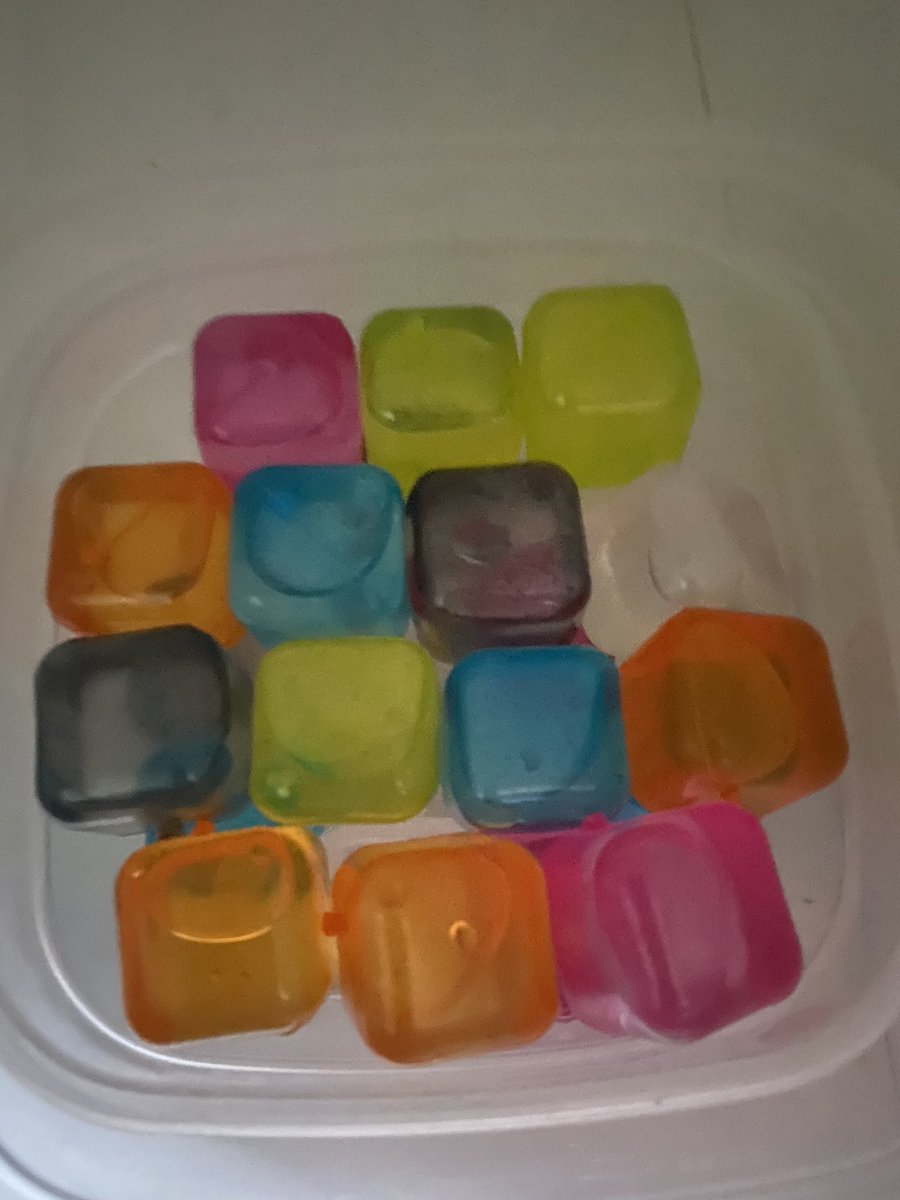 ManonTugler's tweet photo. Qui ce rappelle de ça ? L’eau avait un goût degeu https://t.co/mn7G3JOrQR