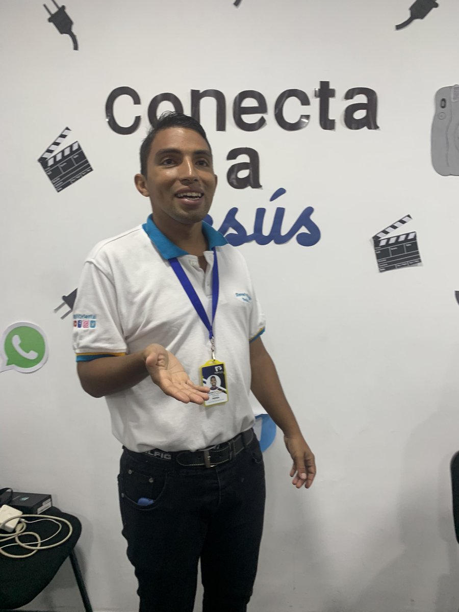 UVOriental's tweet photo. Continuamos en el FestCom #ConectaAJesús con el seminario sobre la Noticia, por Steven’s Rosado, redactor y coordinador de Noticias de la Unión Venezolana Oriental. https://t.co/NTgIqL1rNB