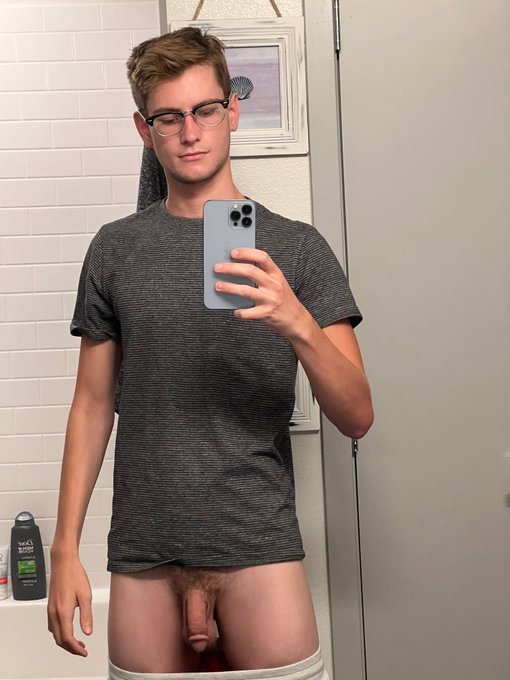 nothing like rolling out of bed at noon on a saturday 😌 https://t.co/zOU4BaphBm