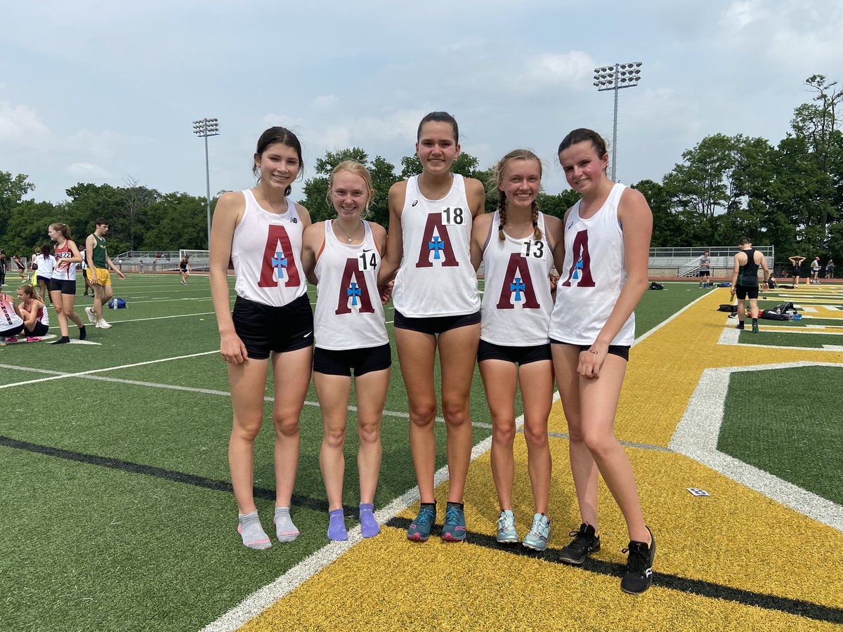 AHS_Distance's tweet photo. 1-2-3 in the 1600, 2-4 in the 800 and several PRs. Great job at the JV Championship today. #GoRocketTrack https://t.co/nnTjkk9jRf