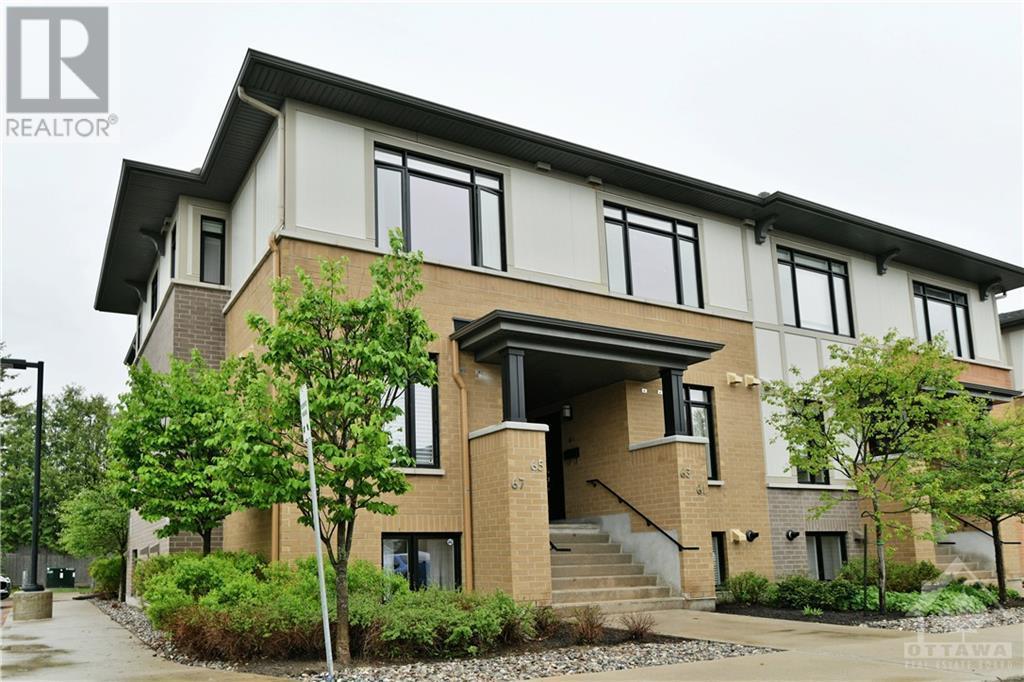 Lisa_ur_Realtor's tweet photo. Just Listed in #Ottawa #ON. 67 BERGERON PRIVATE! Please retweet!  https://t.co/3UnkAEzaRd https://t.co/nYr1xMgznP