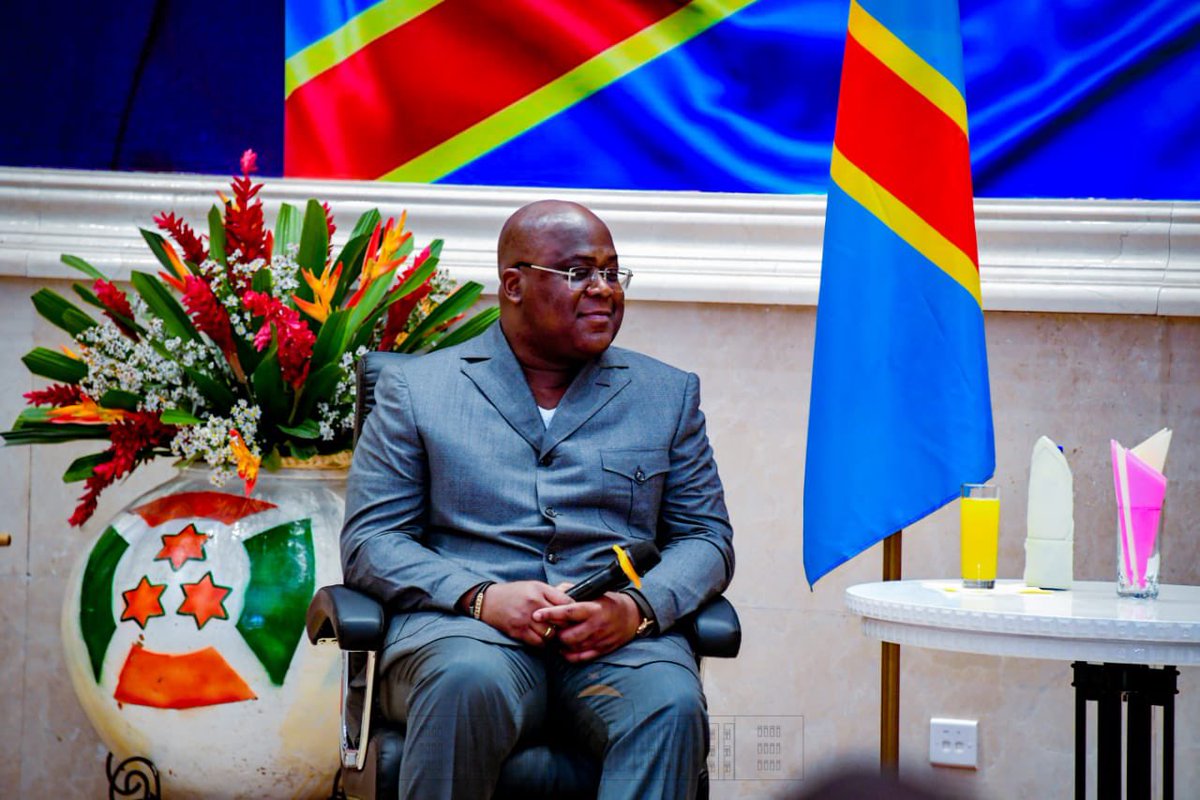 NtareHouse's tweet photo. Il a enfin souligné que cette visite officielle leur donnera l’opportunité d’échanger profondément sur le projet de chemin de fer Uvinza-Musongati-Gitega-Bujumbura-Uvira-Kindu qui est en cours d’exécution, liant la #Tanzanie, le #Burundi et la #RDCongo. https://t.co/LlYtpHkXbN