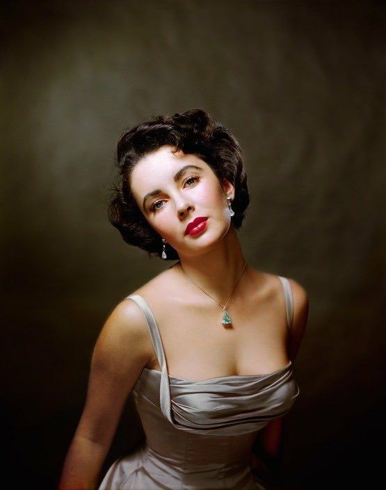Bella68440313's tweet photo. I still love life because of my desire to survive. https://t.co/KRiV3dUukT