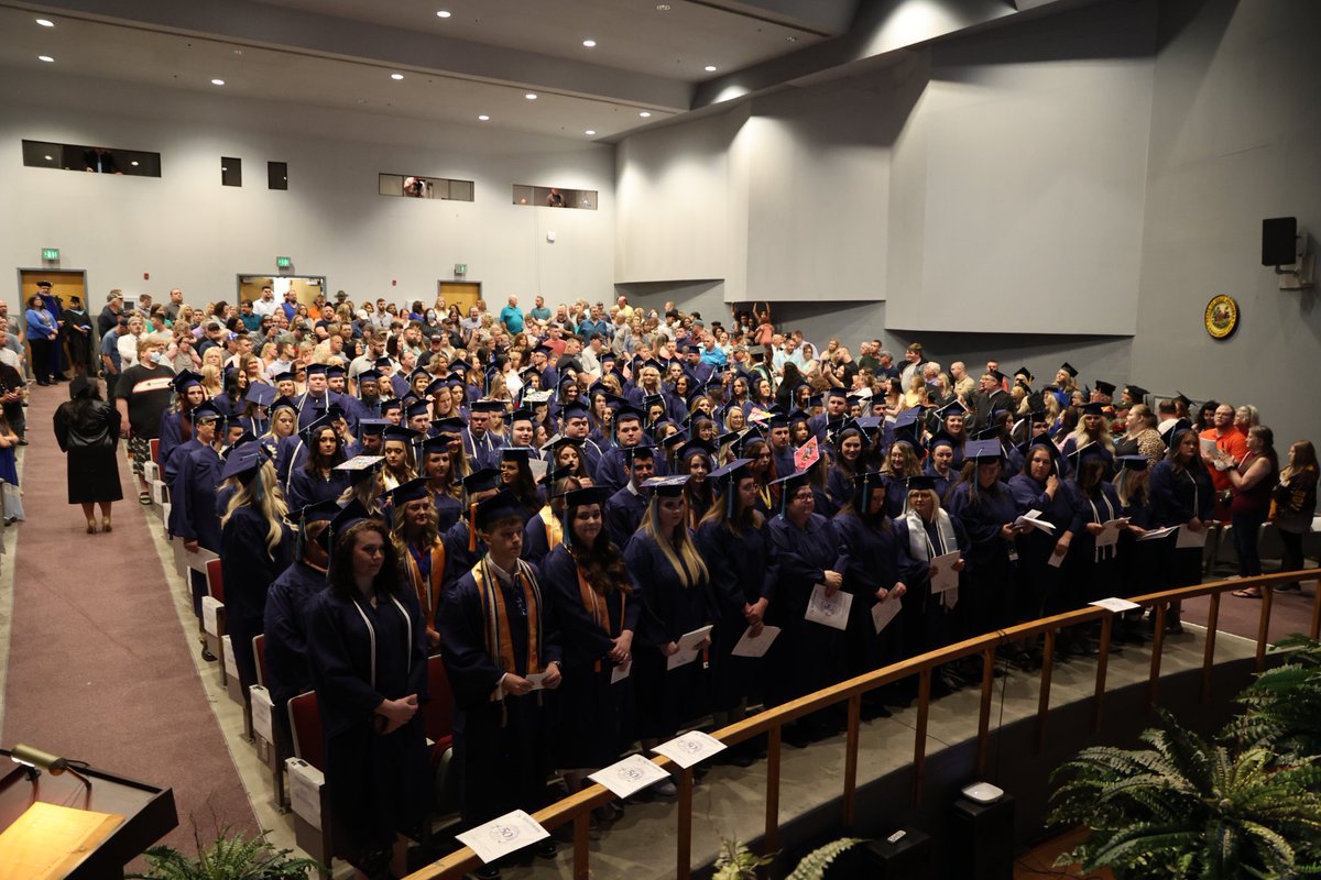 rwbrumfield's tweet photo. A week ago today I was privileged to offer commencement remarks at @SWVCTC.  I am genuinely inspired by the graduates, faculty, and staff, and the southern WV community.  Though the last couple years have been a challenge, you "turned the odds on the casino"-- congrats to all! https://t.co/UE0ZyeKOot