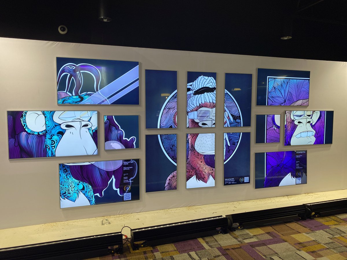 We are in LOVE. #EtherealApes graces the halls of <a href="/VeeCon/">VeeCon</a> XD 

These <a href="/seeonawhim/">WHIM</a> physical-digital canvases powered by wifi are SO cool 🔥