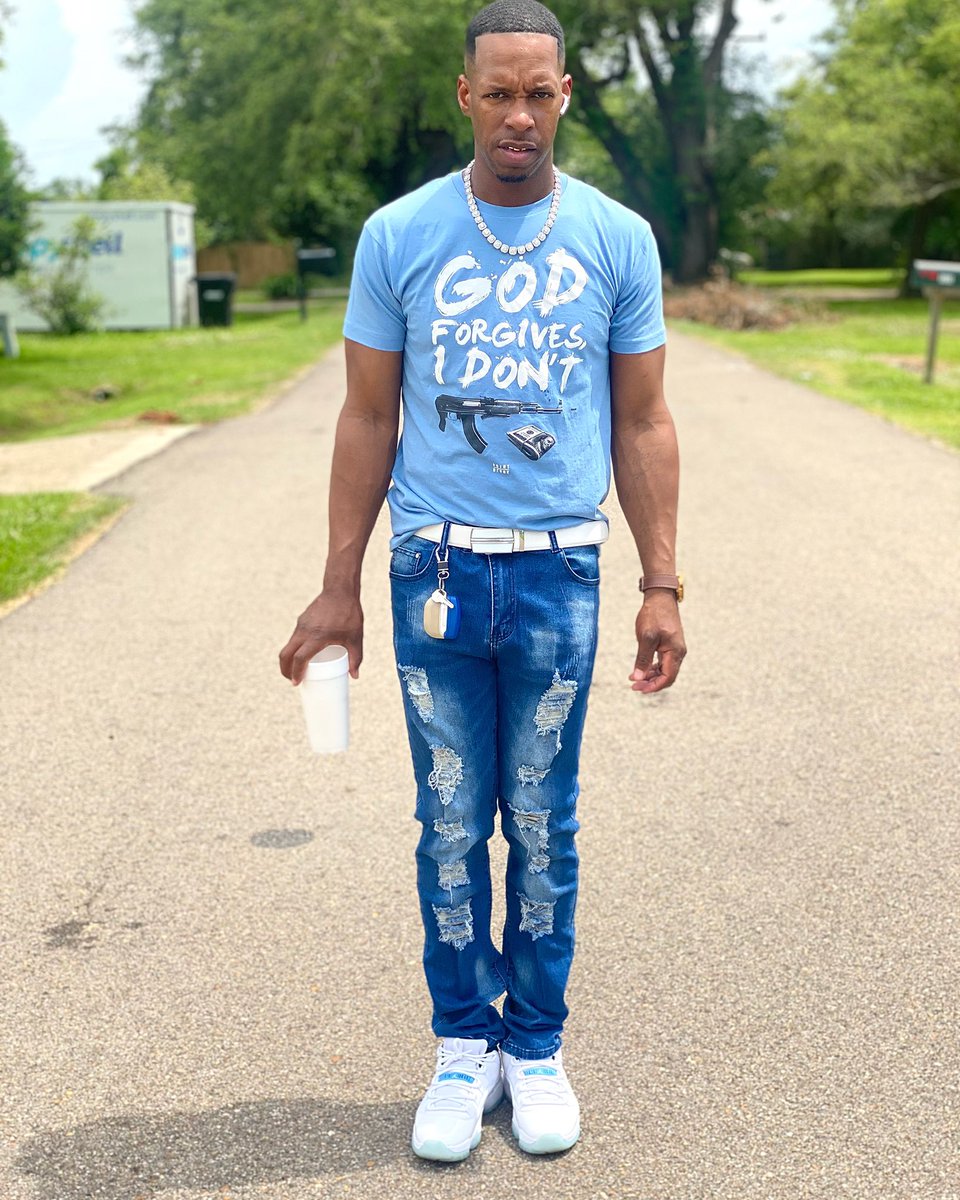 marcopolo569's tweet photo. Don’t know who need to hear this but God is not done with u.......BUT I AM THO.😜🤷🏾‍♂️🙌🏾🙏🏾 https://t.co/TCfXljdjXe