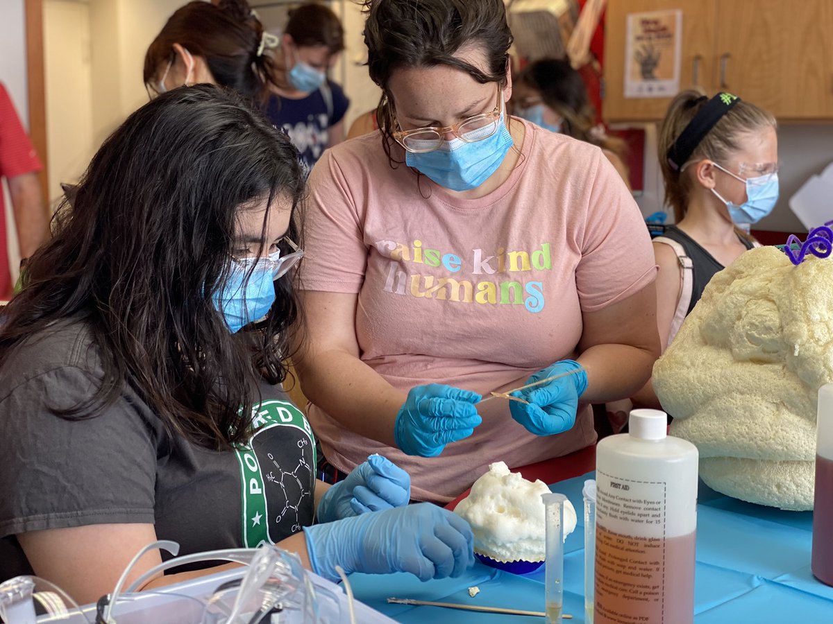 Tons of hands-on #science experiments happened at @citizenscilab for this #RemakeDaysSWPA event! Loved every minute. ❤️🧪#RemakeDays #WhenYouWonder