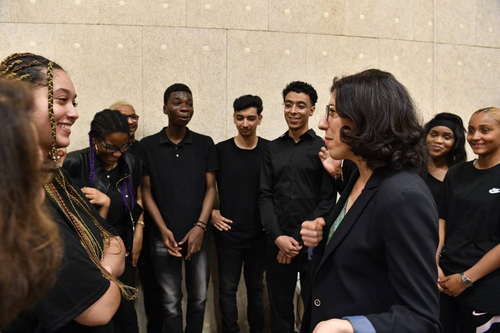 RimaAbdulMalak's tweet photo. La transmission et l’éducation artistique font naître des vocations, éveillent aux autres et au monde. Aux jeunes, aux enseignants, aux artistes, à l’équipe de la Maison de la Culture de Seine-Saint-Denis : bravo pour la réussite du Festival des Écoles. La relève est là ! https://t.co/GhKc9mj3hB