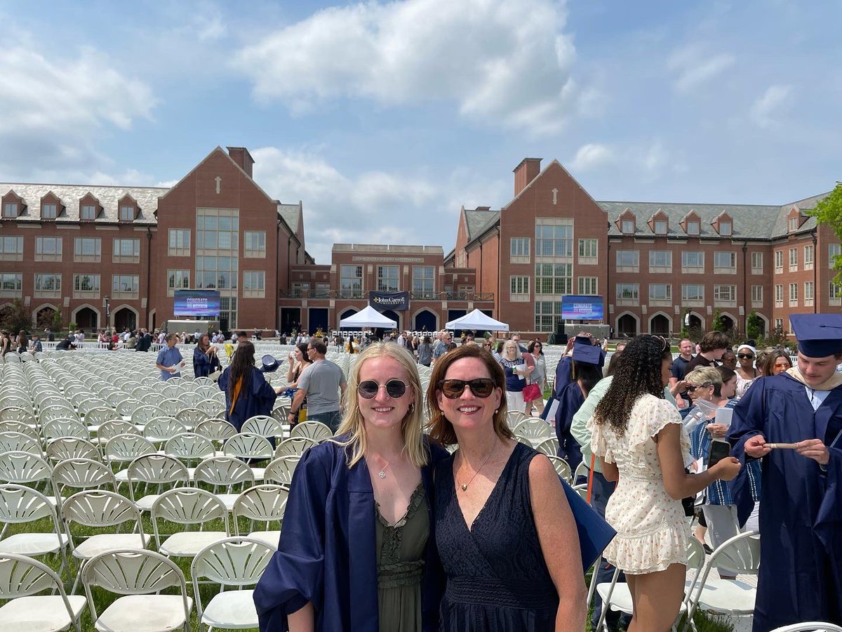 abbyyadler's tweet photo. Wasn’t too sober at my first graduation, so I thought I’d give it another try. 5 years of school was not ideal, 5 years of basketball felt like it should be illegal (fun tho), but somehow this place makes it all feel worth it! 💙⚡️ https://t.co/nkfqC9ZPz0