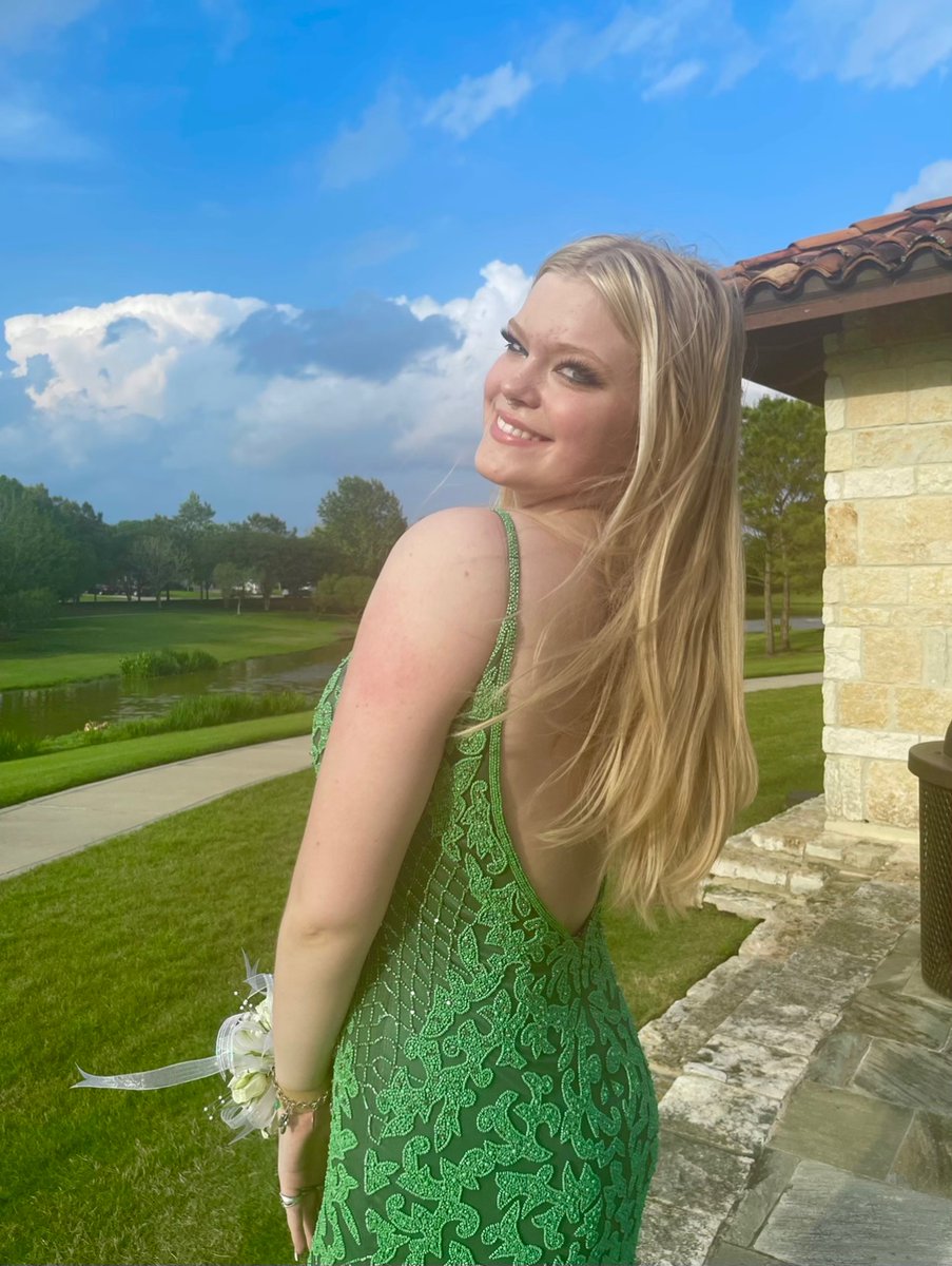 Next for Senior Spotlights, we have our gorgeous Emma Watson! She is a 4 year member on Inertia and she will be attending Loyola University of Chicago majoring in Political Science! We will miss having you dance with us!! 🎓✨